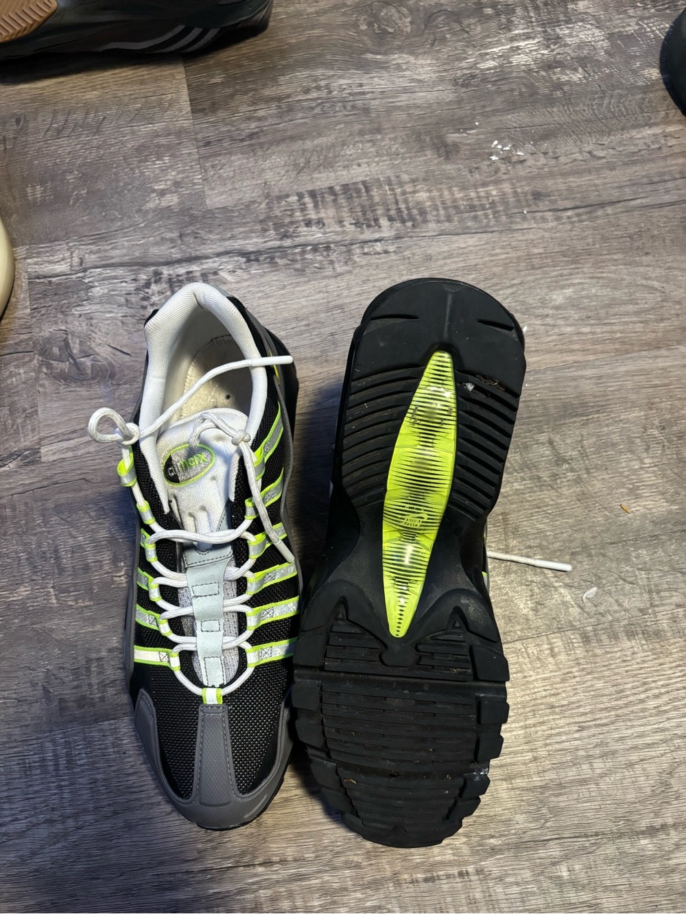 Nike Men's Black, White & Neon Yellow Running Sneakers
